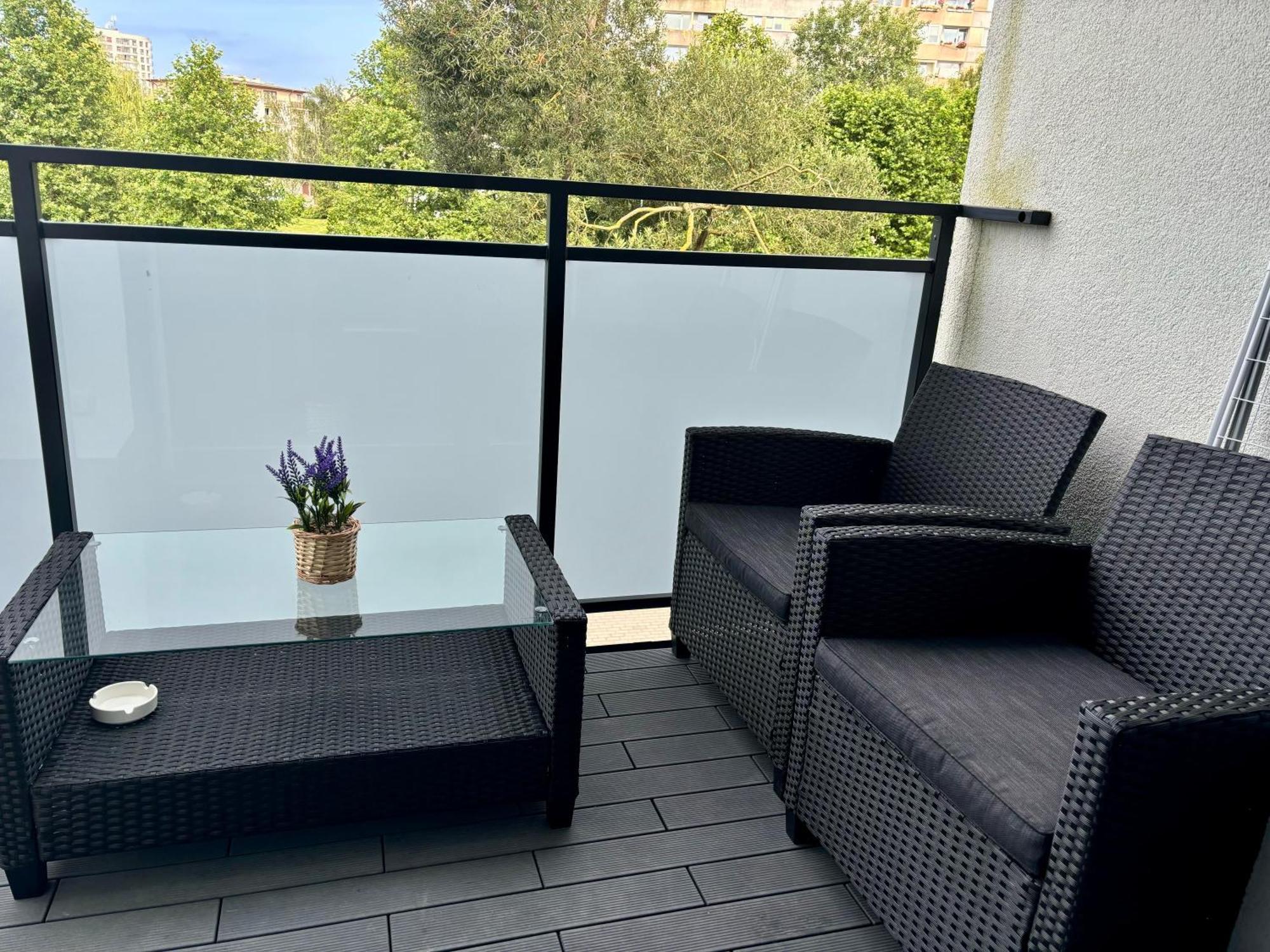 Apartment Green With Private Bike Storage Świnoujście Екстериор снимка